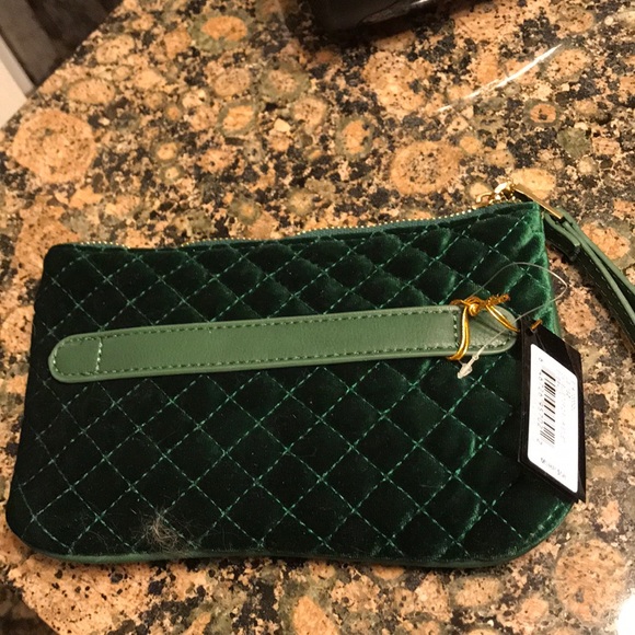 BEBE EMERALD WRISTLET RETAIL 58.00 NWT - Picture 2 of 6